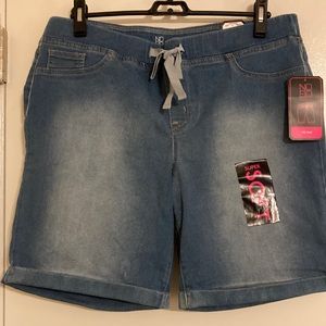 NWT NOBO Pull on denim shorts